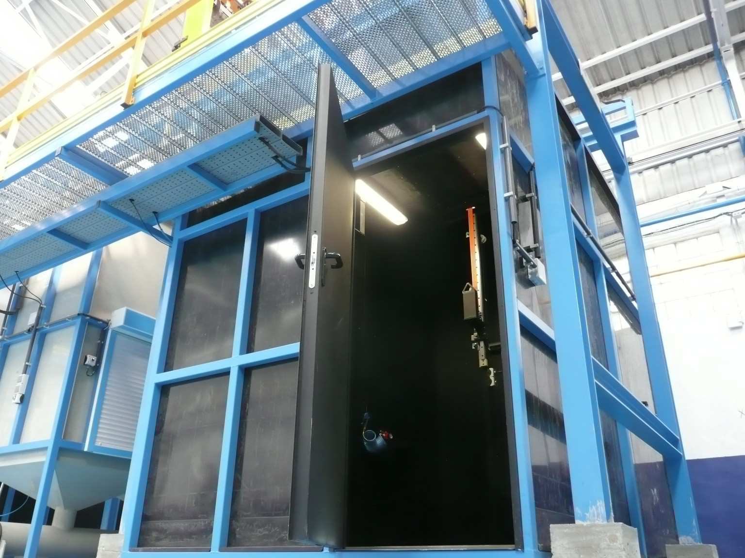 Cabina de secado de piezas al final de la línea de tratamiento