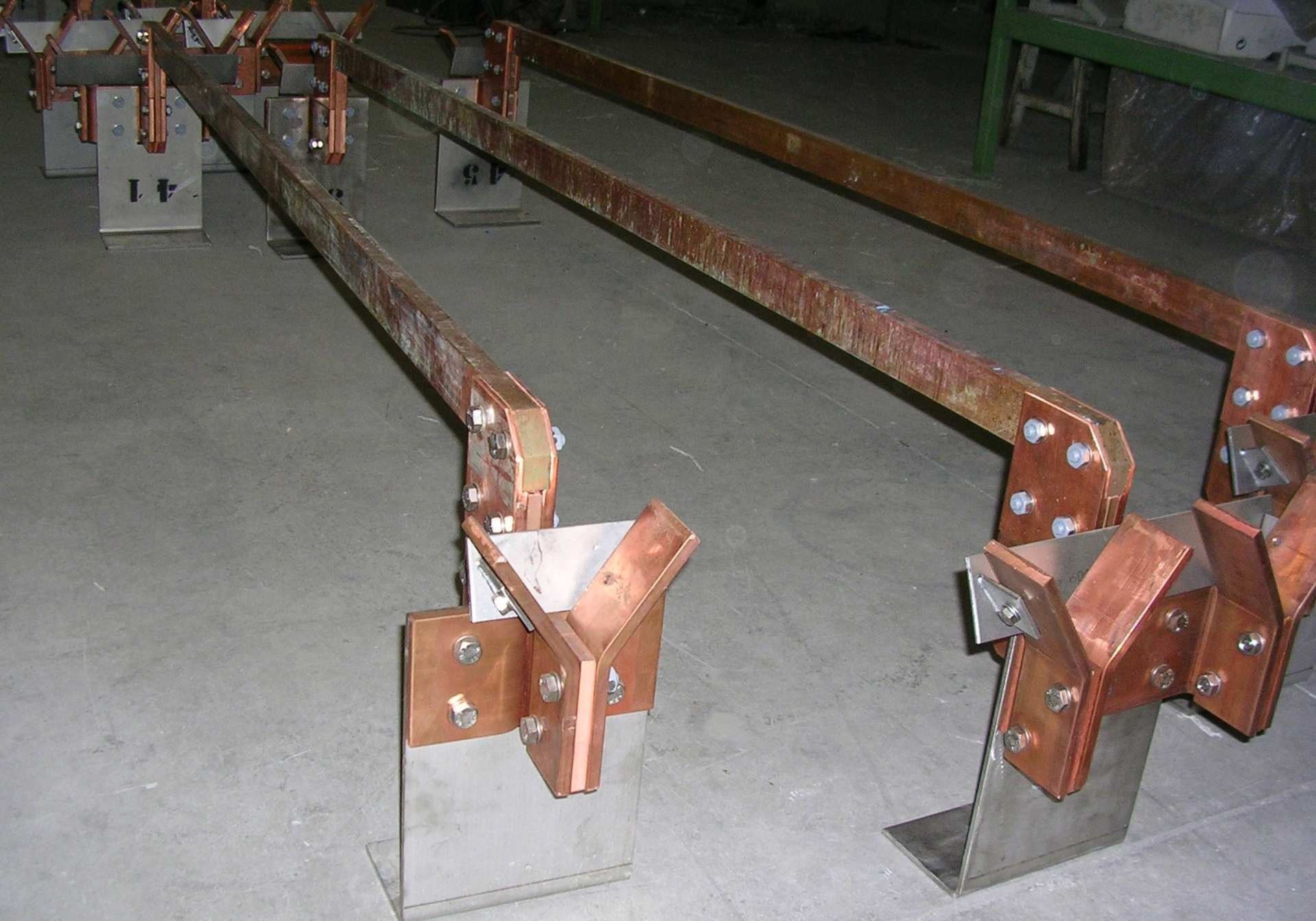 Embarrado de cobre de alta sección para distribución de corriente en línea galvánica